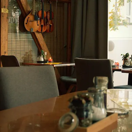 Schillers & Cafe - Garni - 뤼덴샤이드