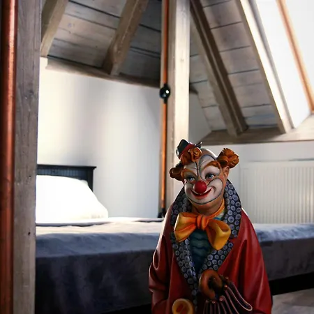 Отель Schillers & Cafe - Garni -