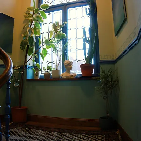 Schillers & Cafe - Garni - Отель Люденшайд