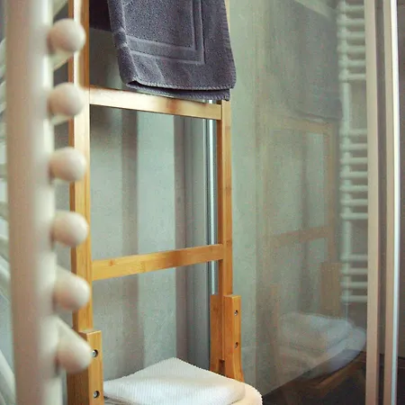 Schillers & Cafe - Garni - Отель 3*