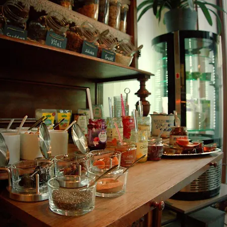 Schillers & Cafe - Garni - Отель