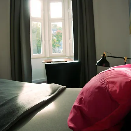 Отель Schillers & Cafe - Garni -