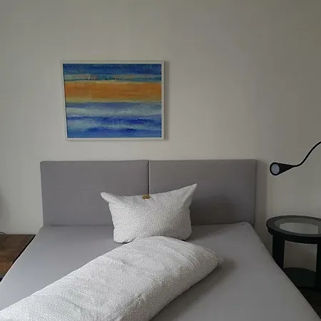 Schillers & Cafe - Garni - Отель Люденшайд