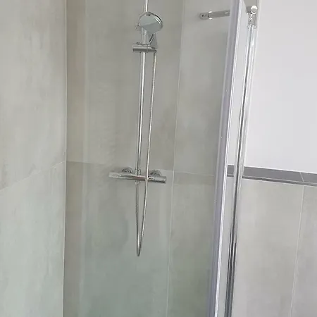 Schillers & Cafe - Garni -