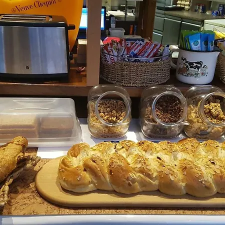 Schillers & Cafe - Garni - Отель