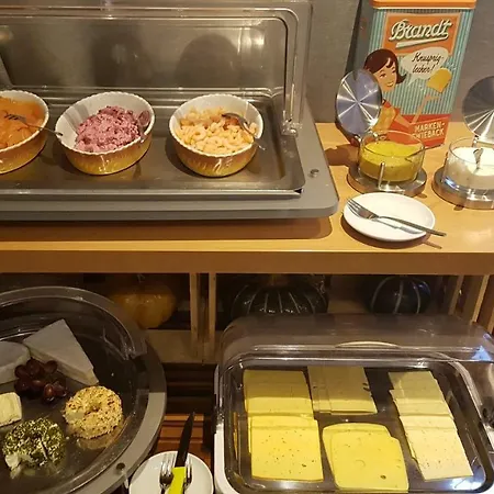 Отель Schillers & Cafe - Garni - 3*