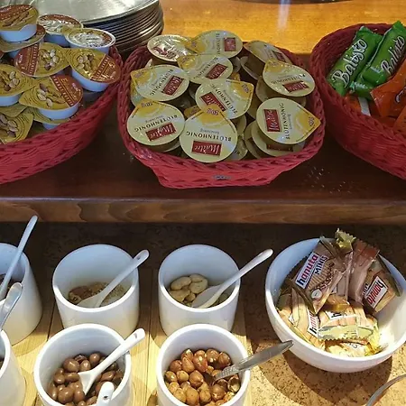 Отель Schillers & Cafe - Garni - 3*