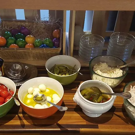 Schillers & Cafe - Garni - 3* Люденшайд