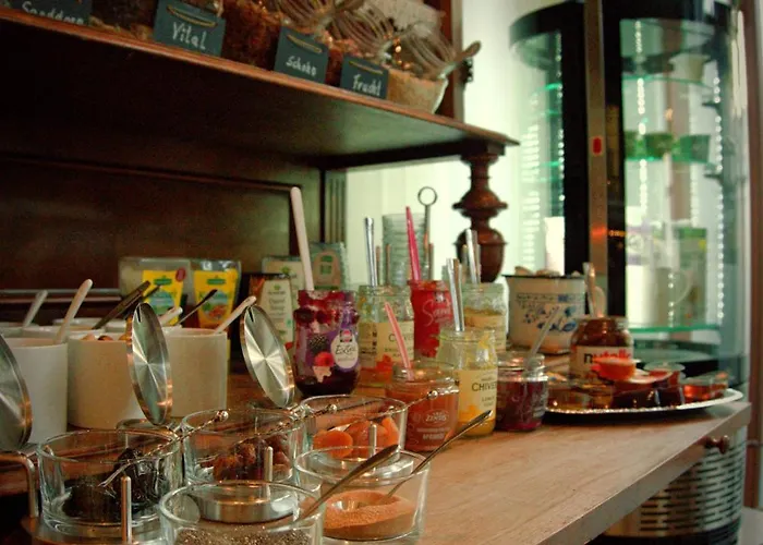 Schillers & Cafe - Garni - 호텔