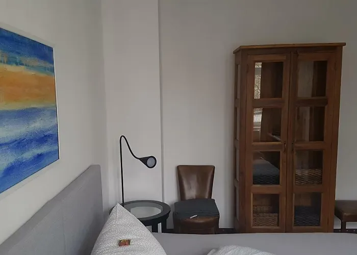 Schillers & Cafe - Garni -