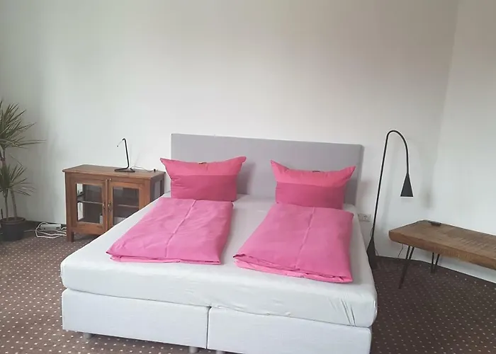 Schillers Hotel&café - Garni -