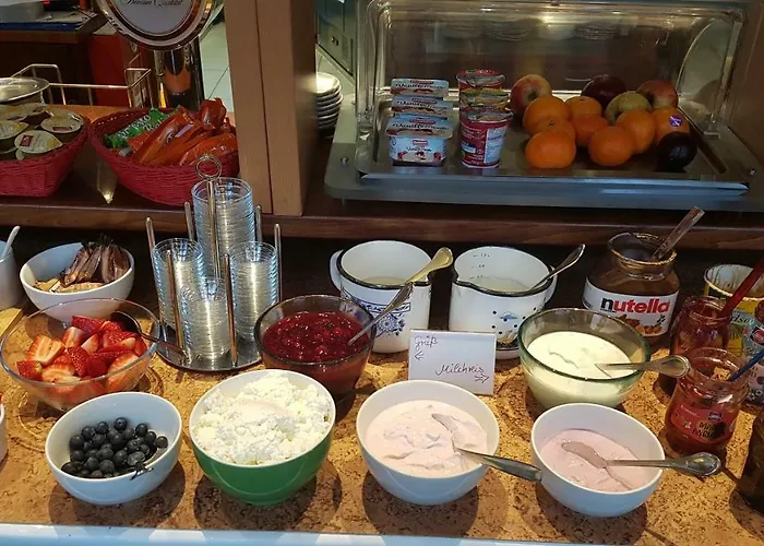 Schillers & Cafe - Garni - 호텔